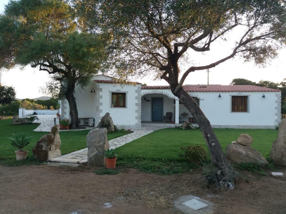 Lu Antu Alloggi Agrituristici Arzachena Luaran gambar